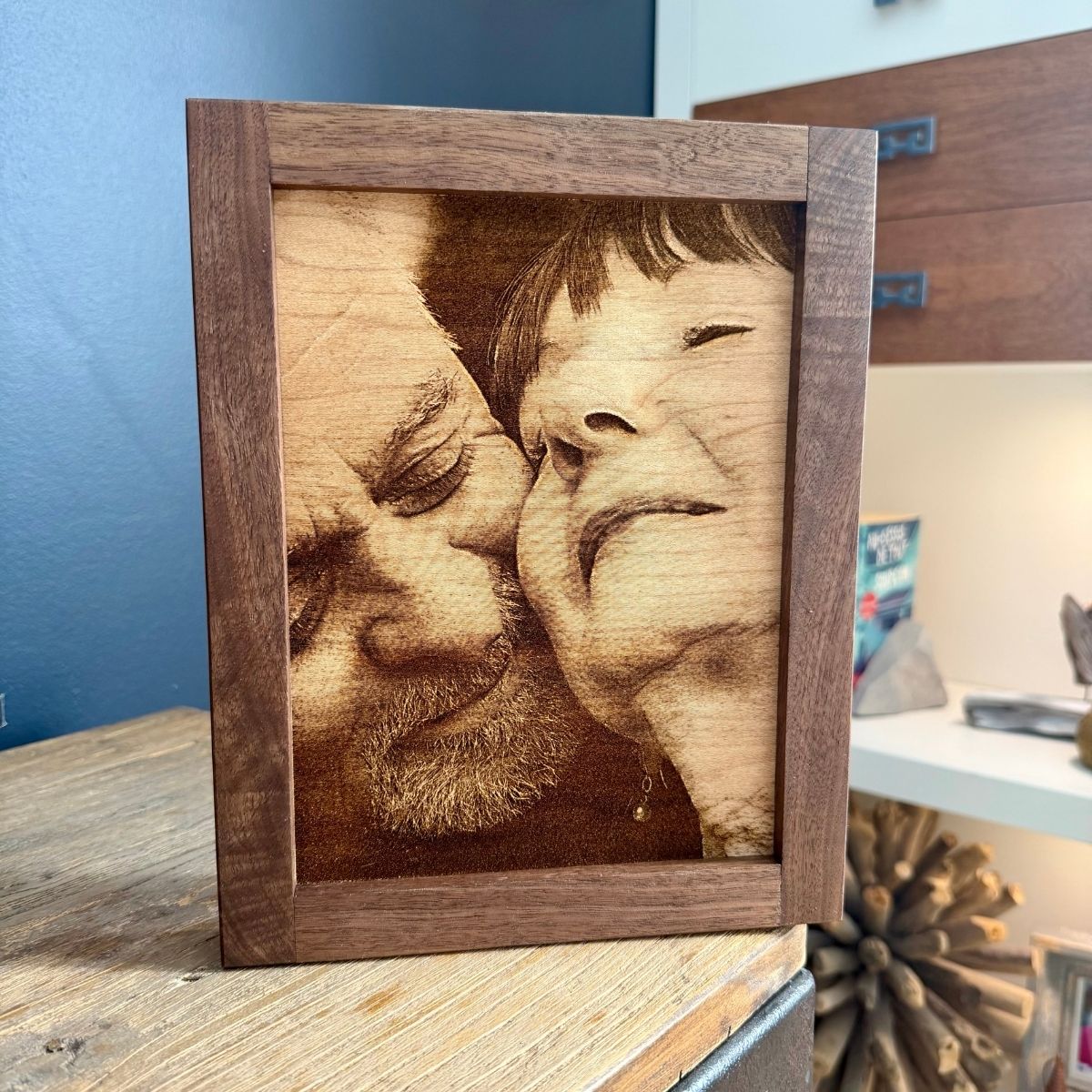 portrait de couple gravé sur bois- BoisFrancK