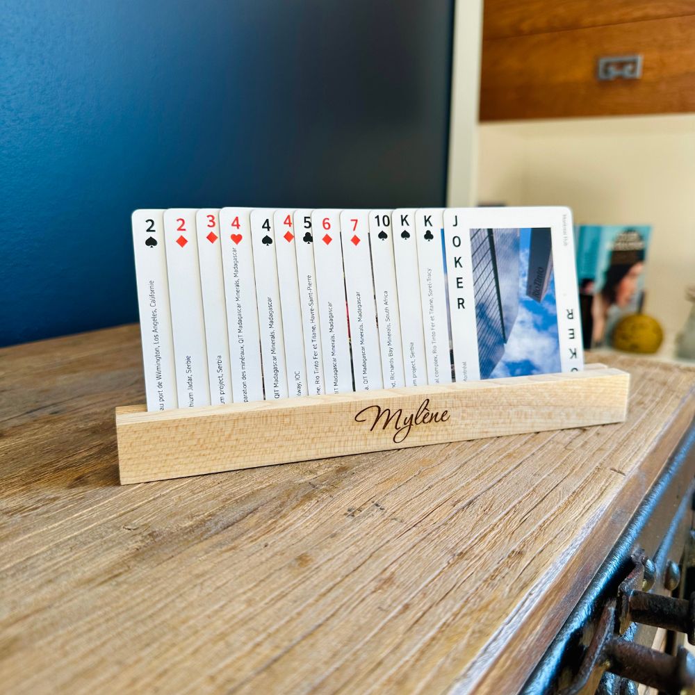 Support pour cartes à jouer en bois massif personnalisé