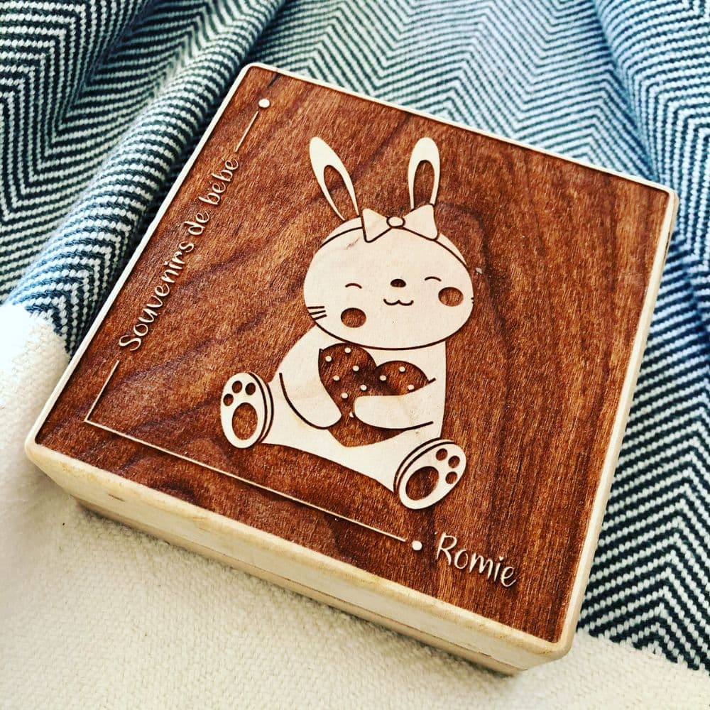 Boîte à souvenir pour bébé personnalisée- nom bébé et image gravés-BoisFrancK