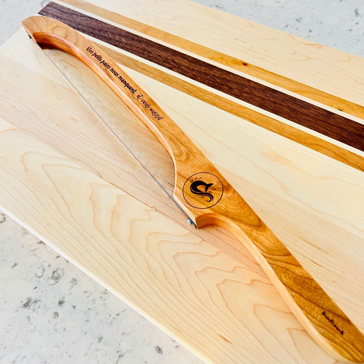 Couteau à pain en bois personnalisé — cerisier, manche gravé au laser — BoisFrancK
