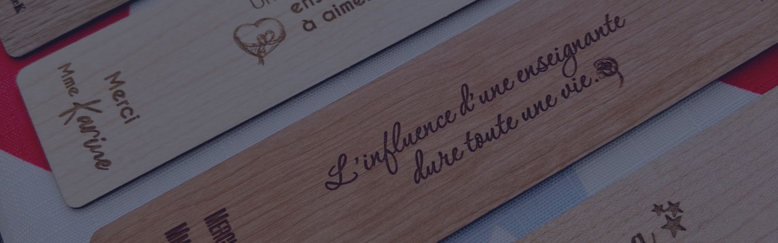 TExte ''l'influence d'une enseignante dure toute une vie '' gravé sur un signet en bois personnalisé