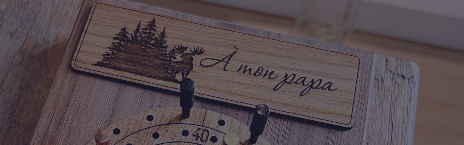 En-tête d'un jeu de crible gravé: ''À mon papa''