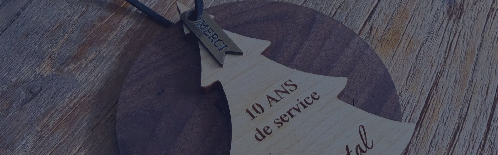 Idées cadeaux corporatifs personnalisés pour Noel- faits au Québec