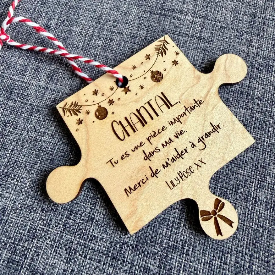 boule de Noel personnalisee style casse-tete merisier-message gravé au laser