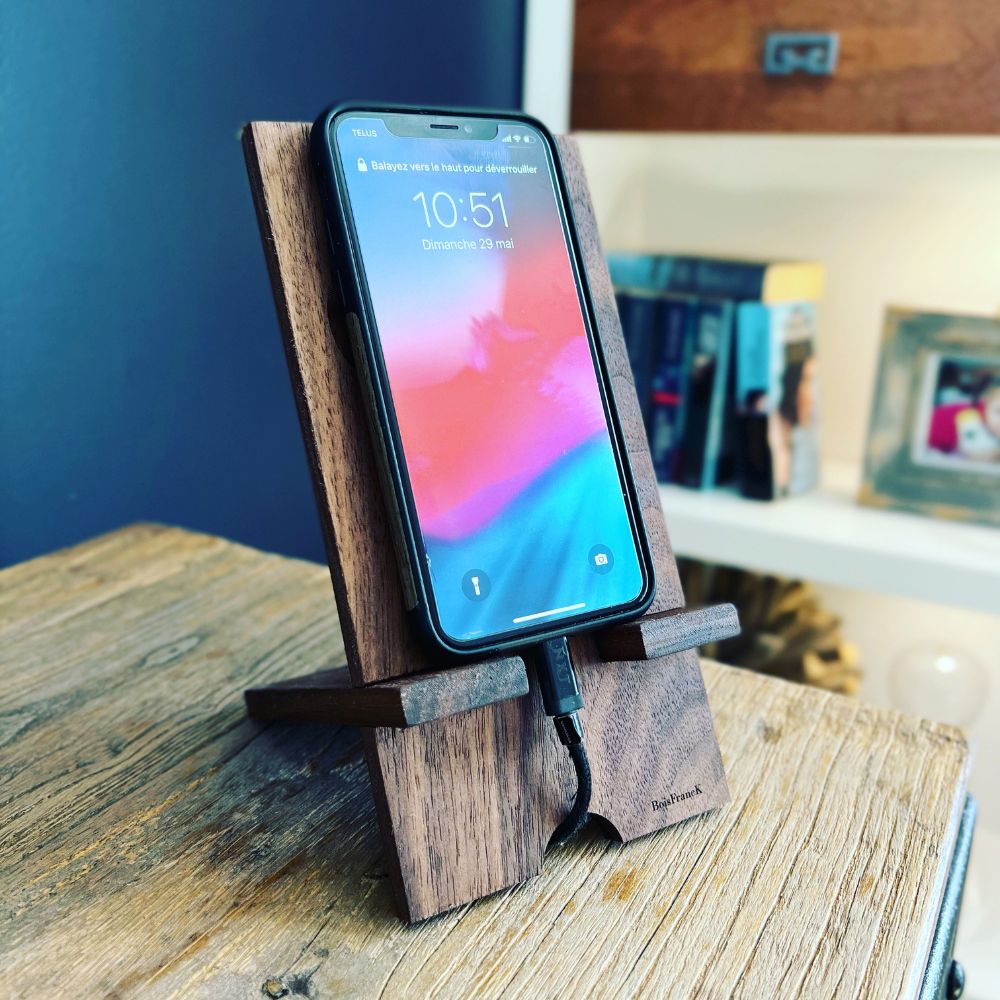 Support à cellulaire en bois noyer noir personnalisé — compatible iPad — BoisFrancK